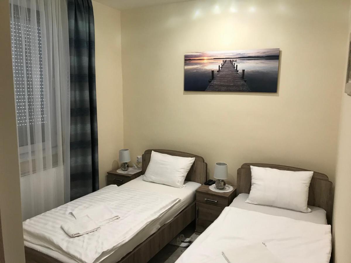 Classic Apartman Сегед Экстерьер фото