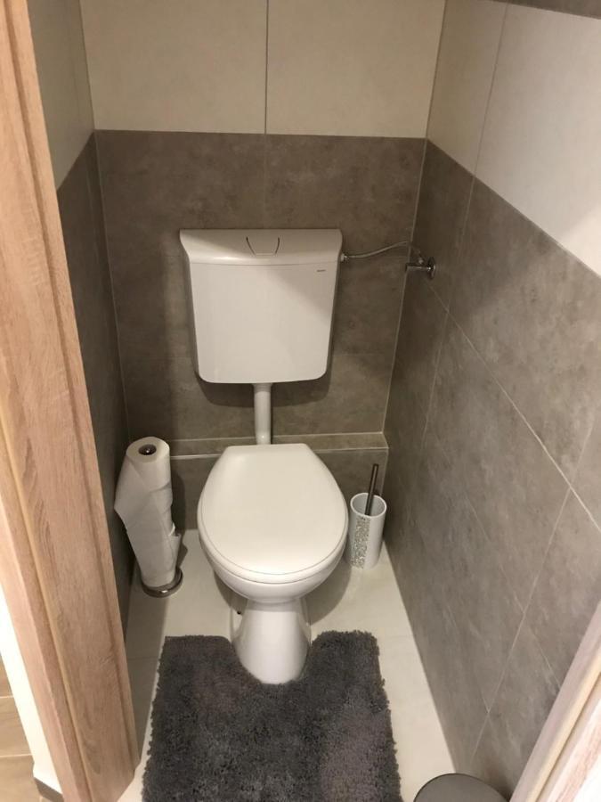 Classic Apartman Сегед Экстерьер фото
